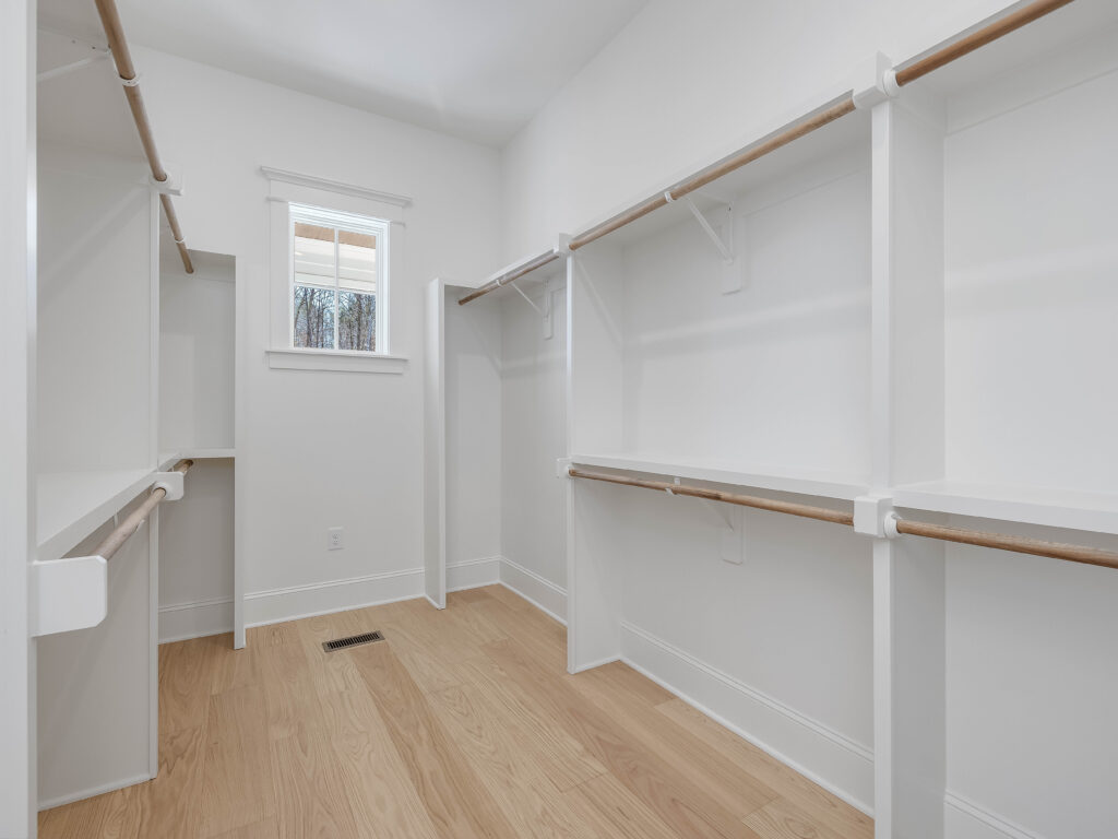 271 Talon Drive - Walk in Closet