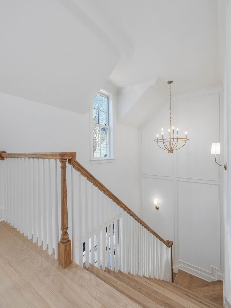 271 Talon Drive - Main Staircase