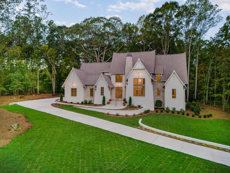 Laurel Ridge Main Photo